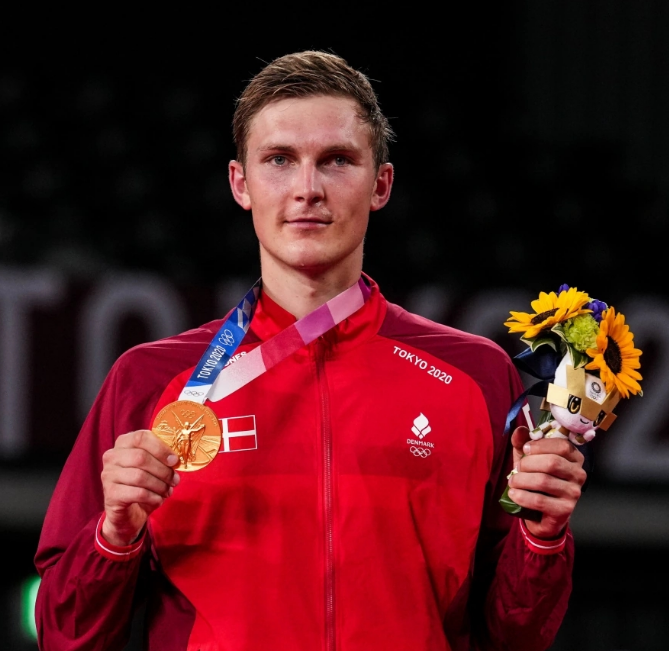 LOL英雄联盟赛事指南-包含丹麦羽毛球队横扫英格兰羽毛球队，安赛龙高光表现的词条