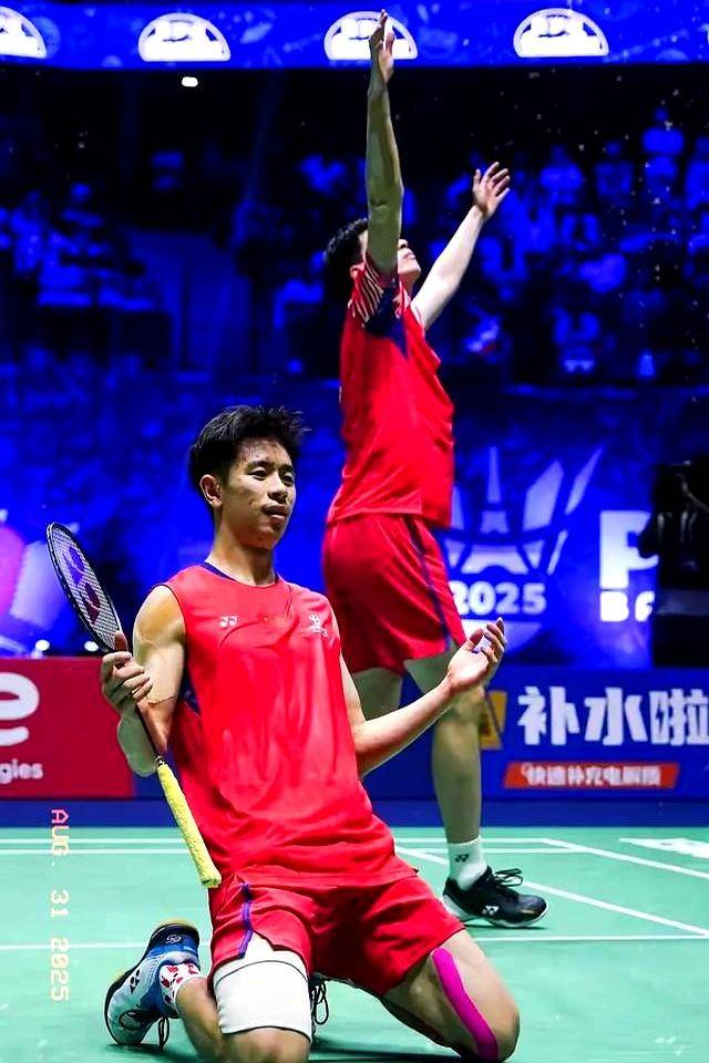 LPL赛事观看-英格兰羽毛球队爆冷韩国羽毛球队，戴资颖打破历史纪录的简单介绍