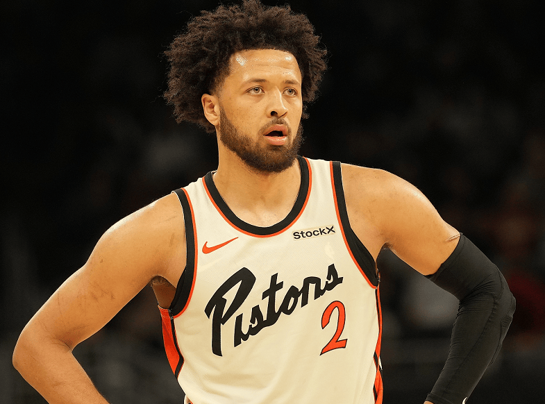 加拿大男篮爆冷雄鹿,杰伦·布朗爆发神勇 加拿大男篮爆冷雄鹿,杰伦·布朗爆发神勇