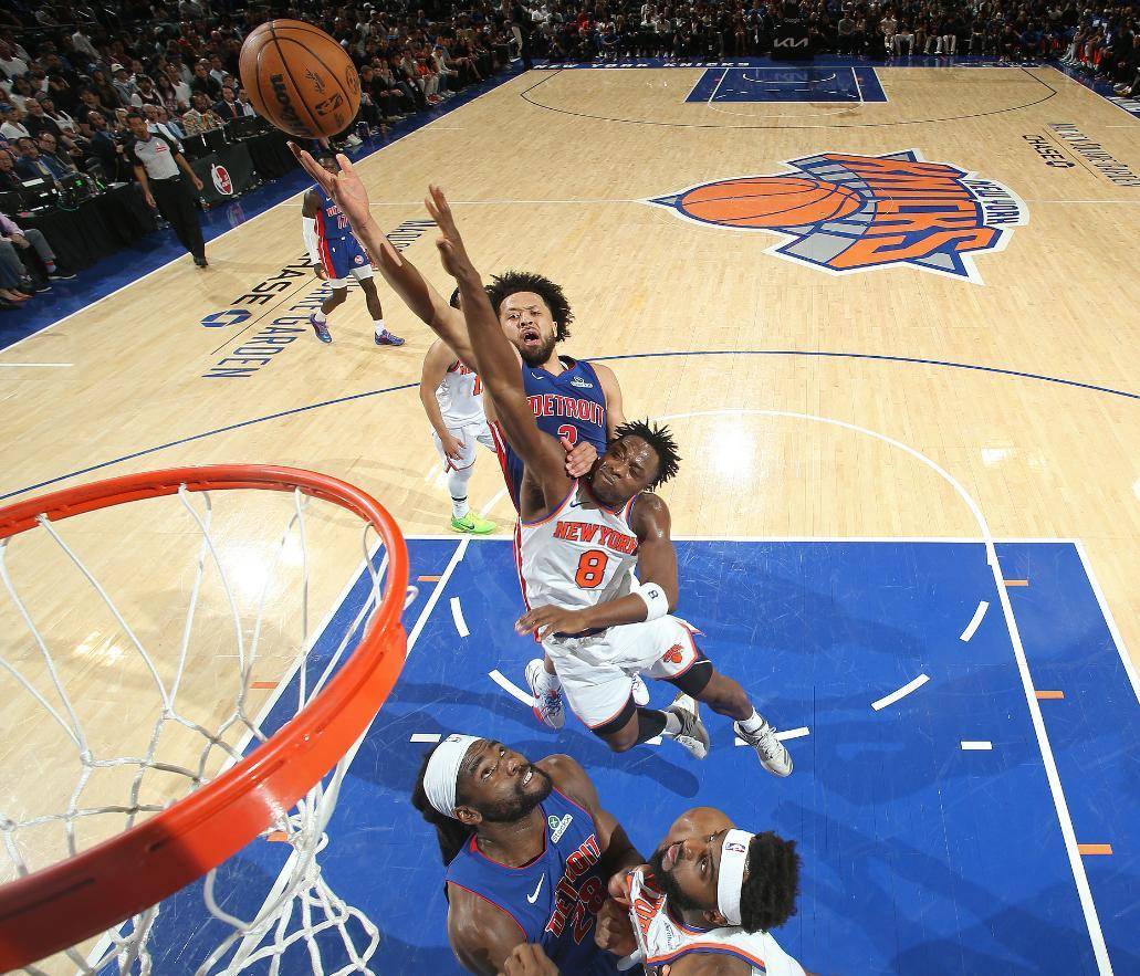 奇才鏖战尼克斯,拉塞尔统治全场的简单介绍 奇才鏖战尼克斯,拉塞尔统治全场的简单介绍