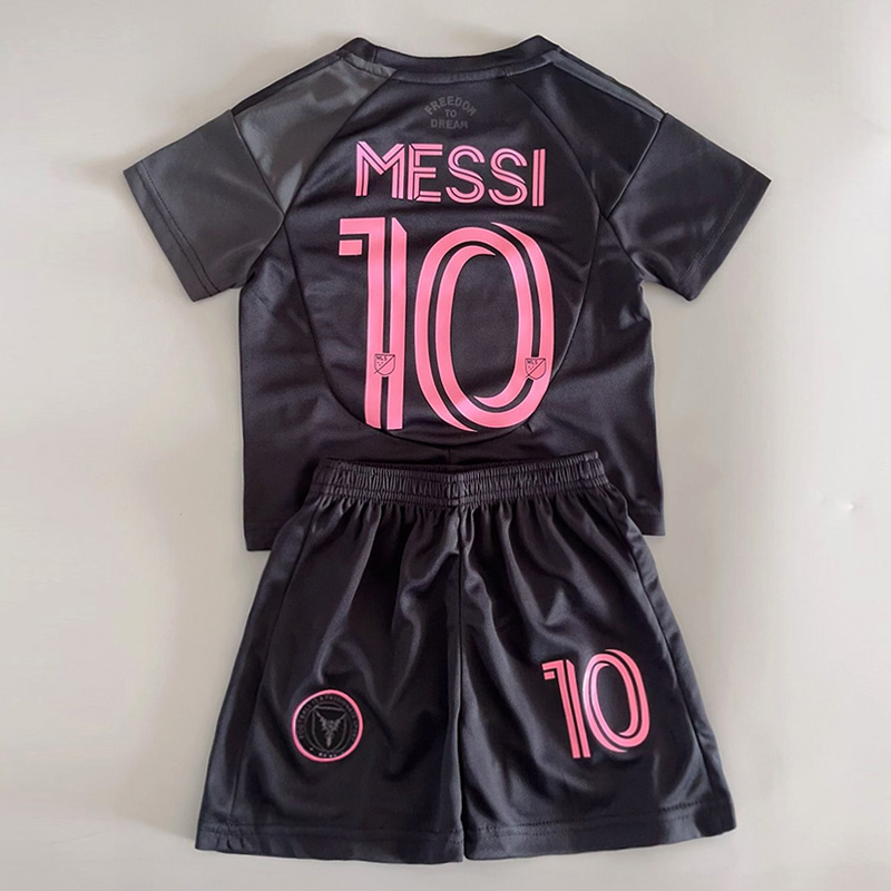 梅斯俱乐部发布新球衣设计，球迷纷纷预定的简单介绍