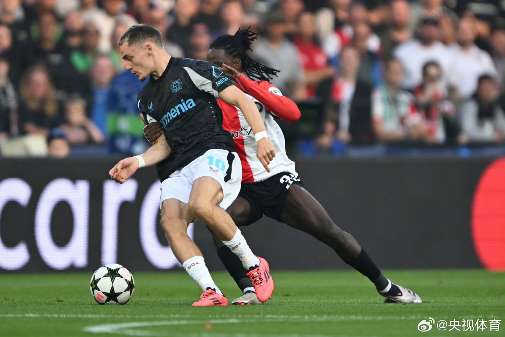 包含德国险胜荷兰，哈弗茨带队取胜的词条