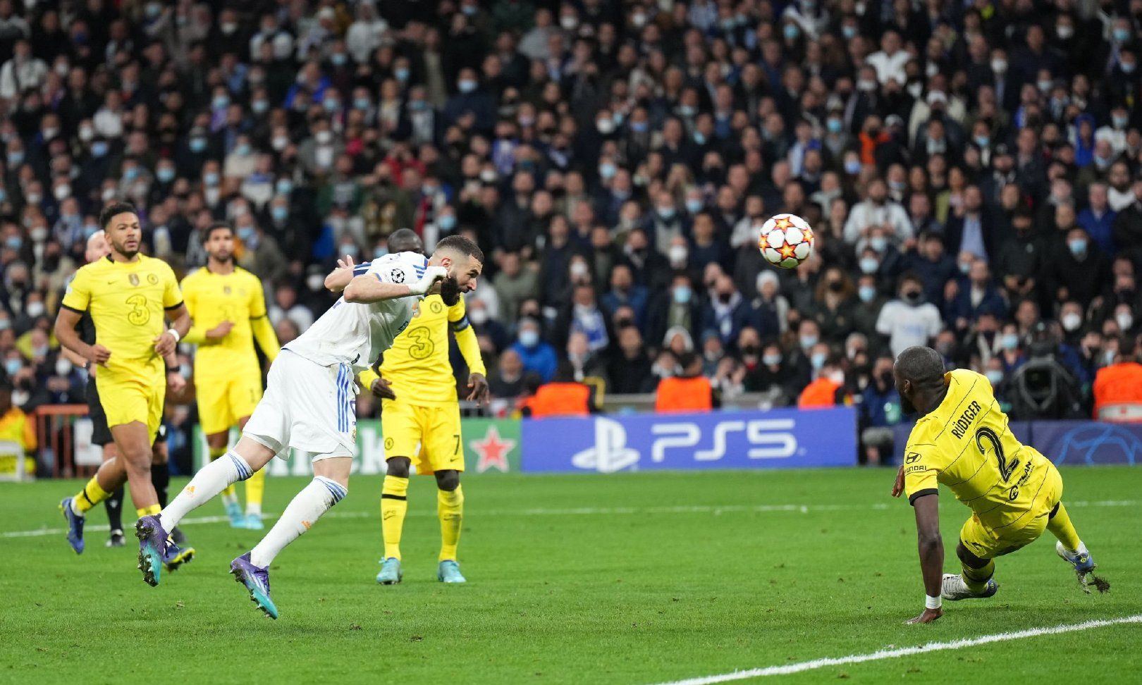 LOL英雄联盟投注竞猜-关于AC米兰逆转英格兰，本泽马关键制胜的信息