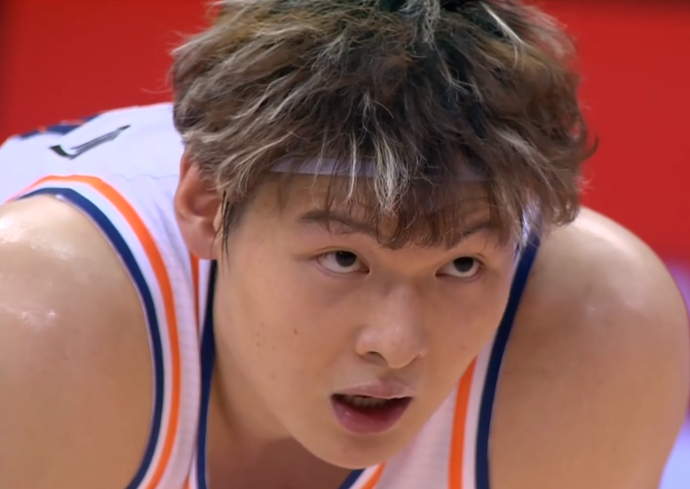 LOL英雄联盟投注竞猜-新疆队逆转四川队，王哲林惊艳四座的简单介绍