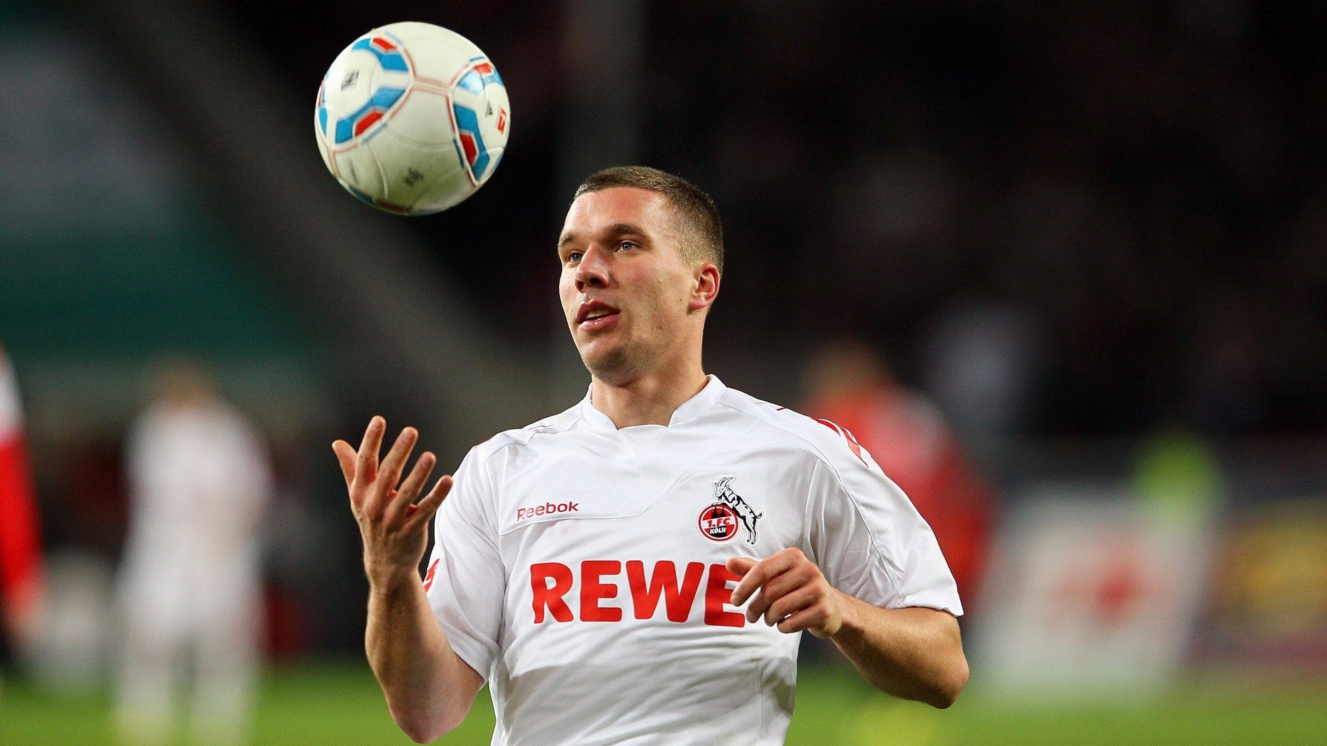 跨界交响，当哥伦比亚节奏掌控秘鲁，内马尔在F1街道赛接管比赛